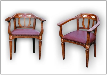 Klasikinės medinės kėdės Klaipėdoje